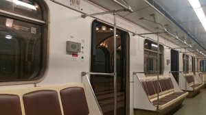Московское метро, пустой вагон