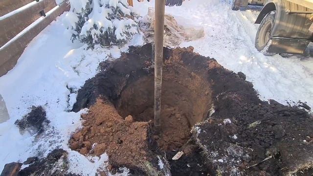 Шамбо переливное в Булгаково Уфа, бурим Мицубиси кантером. Вывозим грунт на самосвале Исудзу ISUZU. смотреть онлайн