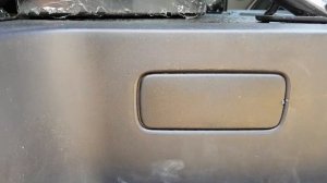 Где находиться номер кузова на renault trafic 2013 года