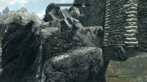 New Skyrim GLITCH. Secret chest under Skyforge. The easy way to fall through the floor of Whiterun!