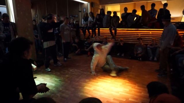 ROCKET Breakdance 2x2 смотреть онлайн