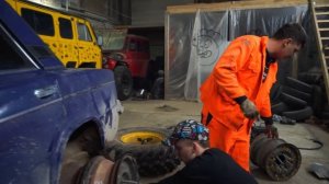 Поставили ГИГАНТСКИЕ Колёса на Жигуль и проверили его на Бездорожье!