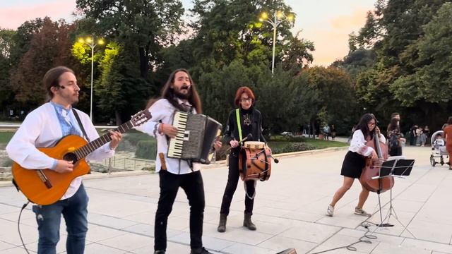 Осіння українська пісня лунає у Болгарії смотреть онлайн