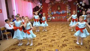 Танец: "Женские секретики"