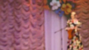 Поёт Светлана Ильина.