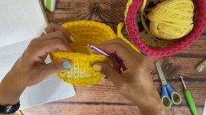 Как красиво закончить круговой ряд ⇂ Трикотажная корзина крючком ⇂ Уроки вязания для начинающих