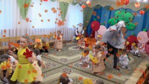 Игра с Лесовиком и Ветерком на осеннем утреннике 2016 в старшей группе Муз  рук  Максюта Г  В