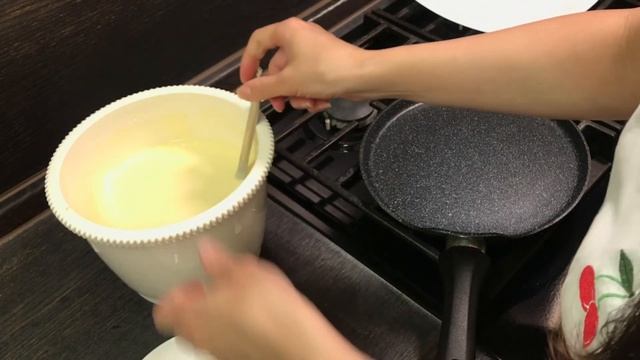 Блины на кислом кефире – кислые блинчики с дырочками