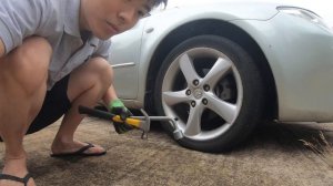 How to unscrew special wheel locked nuts on mazda 6 2004