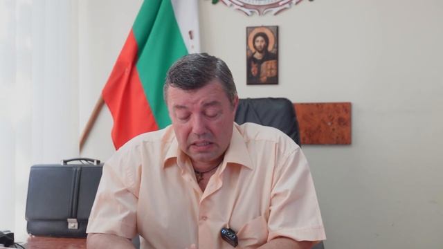 НАСТОЙЧИВЫЙ АДВОКАТ ОТГОВАРИВАЕТ СОВЕРШАТЬ "ПОКУПКУ ДУРАКА" смотреть онлайн