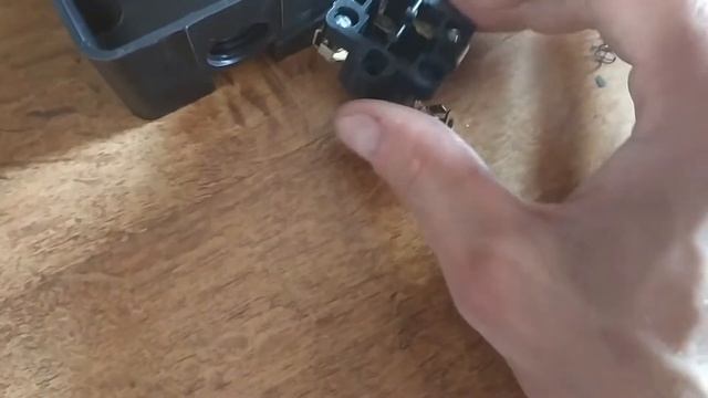 Переделка кнопочного поста под работу двигателя на конденсаторах смотреть онлайн