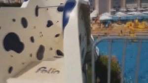 Едем в аквапарк! Утопила телефон!? Снимаем под водой!!!