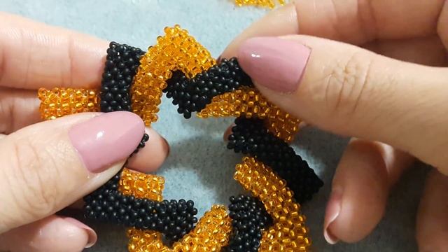 Цветок в технике "квадратный жгут". Мастер-класс. смотреть онлайн