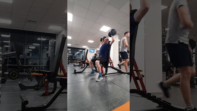 Д3 05.11. жим гантелей сидя 2 по 20кг смотреть онлайн