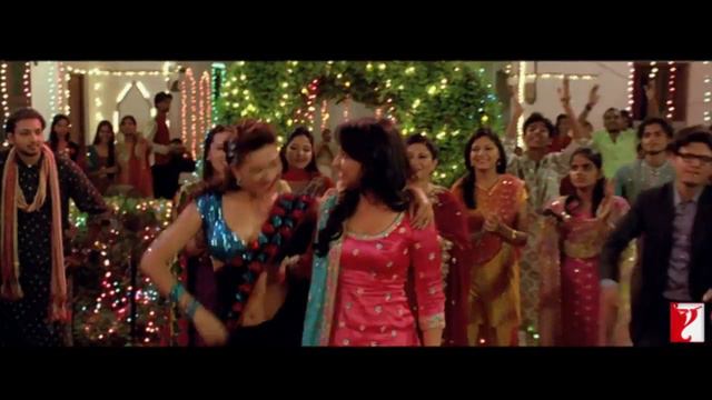 Chand Baby ki Adayein - Ishaqzaade | Gauhar Khan