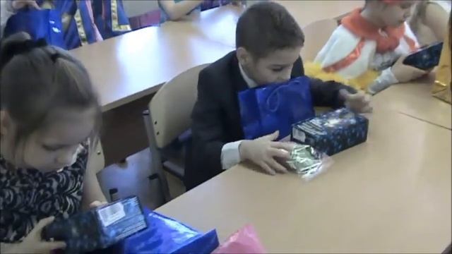 ОКОНЧАНИЕ 1 КЛАССА,2017г смотреть онлайн