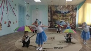 средняя группа Танец с зонтиками муз рук Замураева Е В