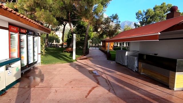 Территория отеля AKKA Antedon - дорога к морю (Турция, Кемер) смотреть онлайн