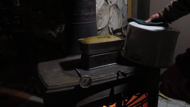 Bread baked on top of a wood stove смотреть онлайн