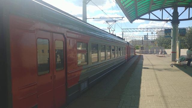 Электропоезд ЭД2Т-0050 платформа Электрозаводская