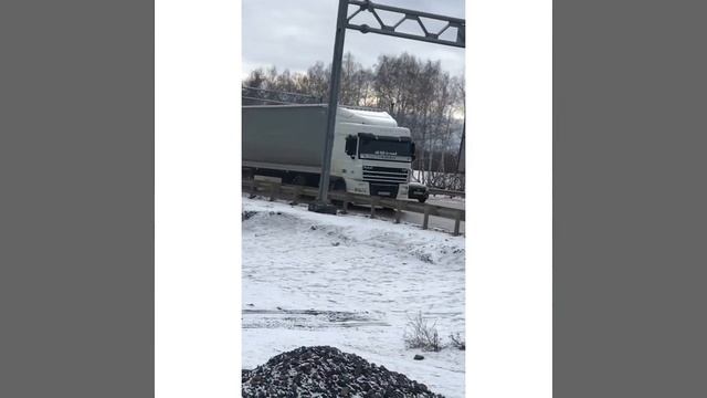 Классная песня,про дальнобойщика судьбу! смотреть онлайн