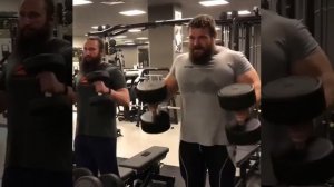 Кирилл Сарычев. Подъём на бицепс молотковым хватом (biceps).