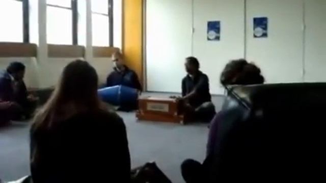 Unimelb Bhakti Yoga Club Mantra Meditation 30-5-2012 смотреть онлайн