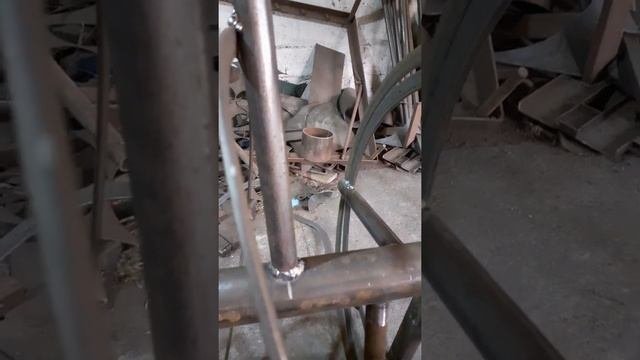 Изготовление кормосмесителя  3 часть