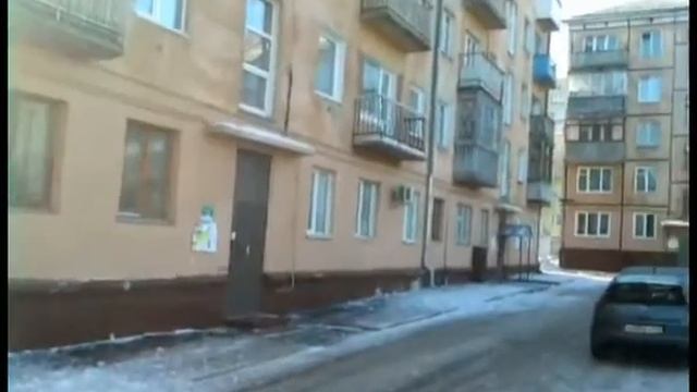 Кто на самом деле спасает нас от сосулек смотреть онлайн