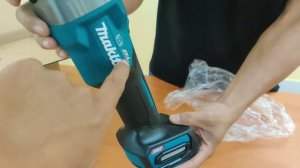 Unboxing Makita GA035GZ Cordless Angle Grinder 150mm