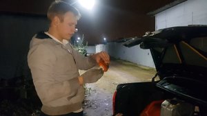 Как сломать новые лампочки при установке? Поменял лампочки в подсветке номера на приоре. Vlog#68