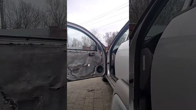 Замена штатной акустики на эстрадную акустику DL Audio Raven 165 в Nissan Almera смотреть онлайн