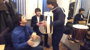 Тельман, Cултан, Аслан Тлебзу. г.Черкеск. Драм театр  в Гримерке.