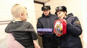 Судебные приставы Смоленской области исполняют желания детей.