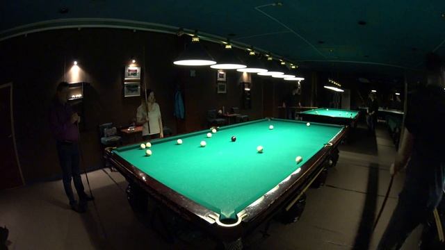 Владимир против Полины в партии по свободной пирамиде (в народе - американке), русский бильярд смотреть онлайн