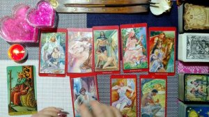 РАСКЛАД НА 4 КОРОЛЕЙ.ЧТО ОН ДУМАЕТ О ВАС ?