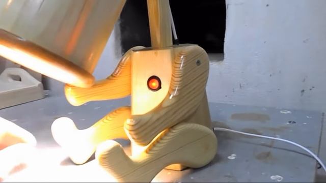 Деревянная настольная лампа! смотреть онлайн