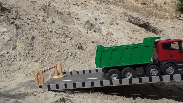 Mix of cars Bruder at work. Микс машинок Брудер в работе. смотреть онлайн