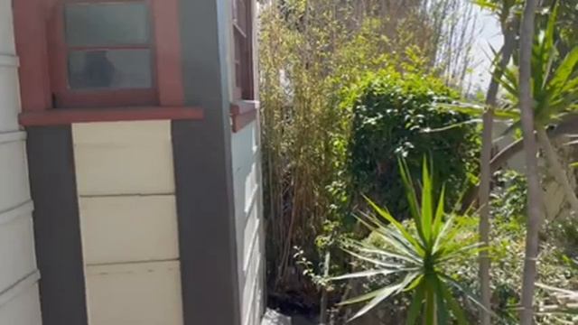 Kurt Cobain's Abandoned Hollywood Home смотреть онлайн