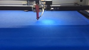 Раскрой ткани лазером CO2