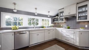 ?Gray Kitchen Cabinets