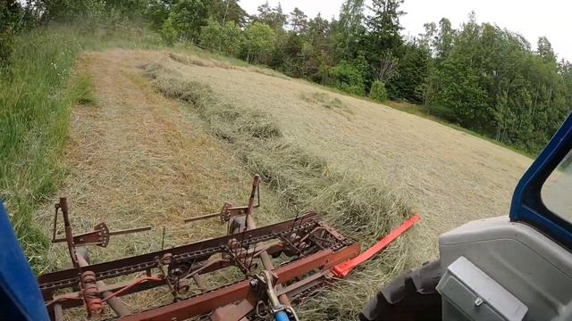Hay production 2022 Norway, Ford 5000, John Deere 6250R, New Holland TS 110. смотреть онлайн