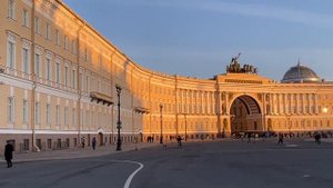 ПИТЕР, ДВОРЦОВАЯ ПЛОЩАДЬ, ШИКАРНЫЙ ВИД НА ТРИУМФАЛЬНУЮ АРКУ!!!