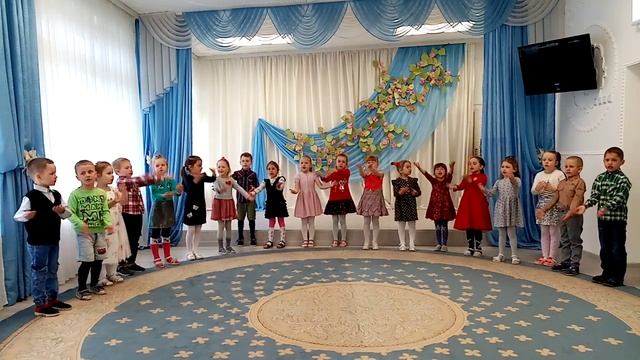 Песня "Дружат дети всей земли" Средняя группа №2 смотреть онлайн