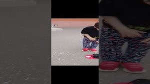 мы с друзьями катаемся но я на велике без тормозов