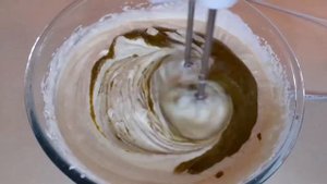 Фисташковое мороженое с малиной!
