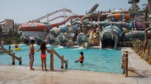 Аквапарк "Yas WaterWorld" в Абу-Даби (ОАЭ).
