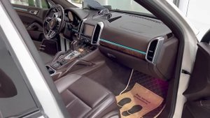 КОНТУРНАЯ ПОДСВЕТКА САЛОНА В PORSCHE CAYENNE