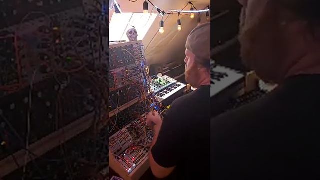 Modular Morning - April 22 - GENREATOR смотреть онлайн