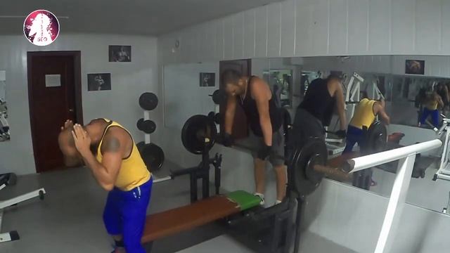 Жим лёжа 90 кг. Сколько пожал? смотреть онлайн